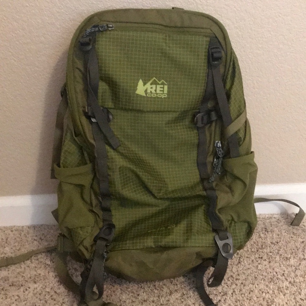REI trail 25 backpack
